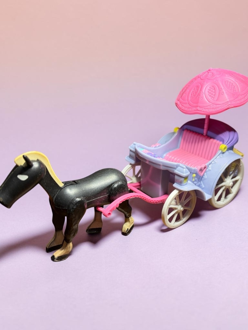 Fisher-Price Sweet Streets Horse & Carriage Playset w/umbrella and picnic basket